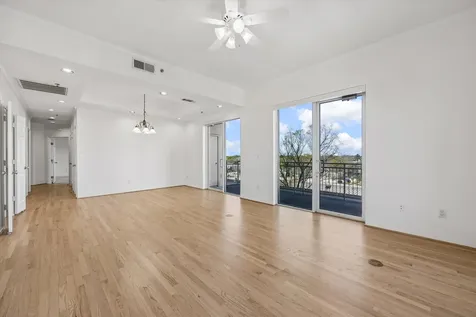 2520 Robinhood Street 503 Houston TX 77005