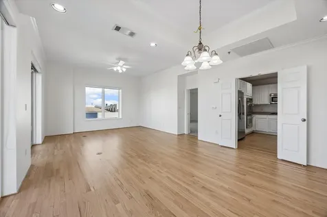 2520 Robinhood Street 503 Houston TX 77005
