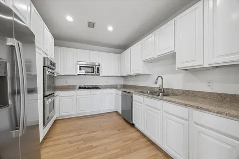 2520 Robinhood Street 503 Houston TX 77005
