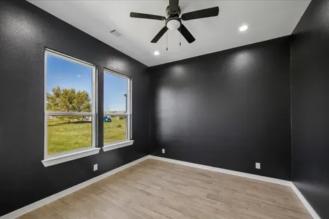 11693 Grandview Drive Montgomery TX 77356