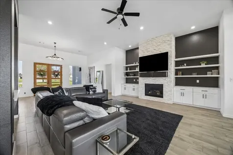11693 Grandview Drive Montgomery TX 77356