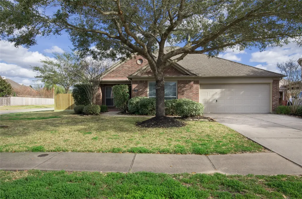 416 Laddingford Lane League City TX 77573