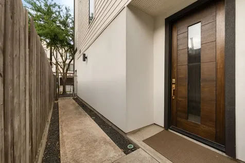 5733 Darling Street Houston TX 77007