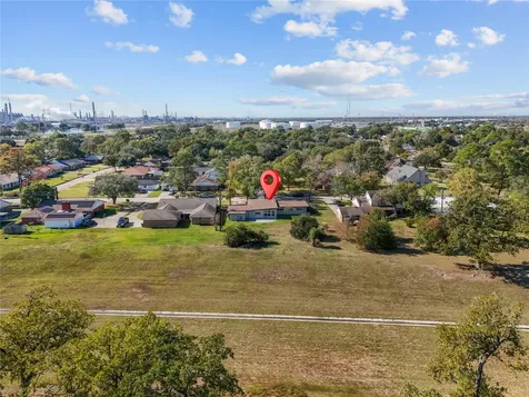 4914 Goose Creek Drive Baytown TX 77521