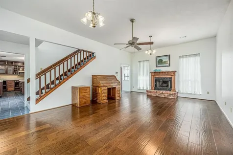 329 Burwell Road Highlands TX 77562