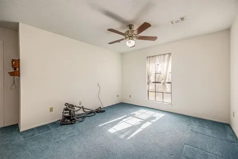 329 Burwell Road Highlands TX 77562