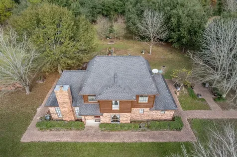 329 Burwell Road Highlands TX 77562