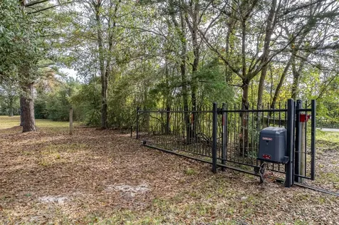 329 Burwell Road Highlands TX 77562