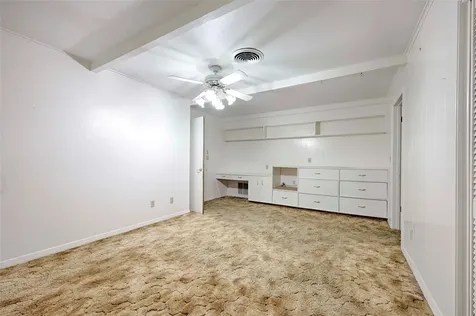 302 Baumgarten Street Schulenburg TX 78956