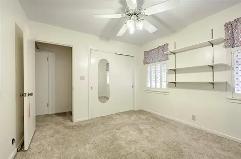 302 Baumgarten Street Schulenburg TX 78956