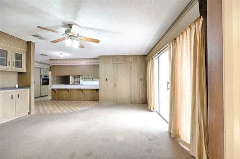 302 Baumgarten Street Schulenburg TX 78956