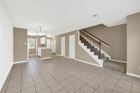2030 Plantation Drive B-14 Conroe TX 77301