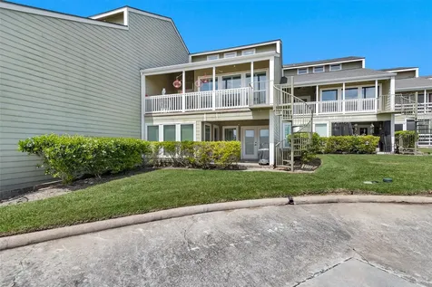 34 April Point Drive S Conroe TX 77356