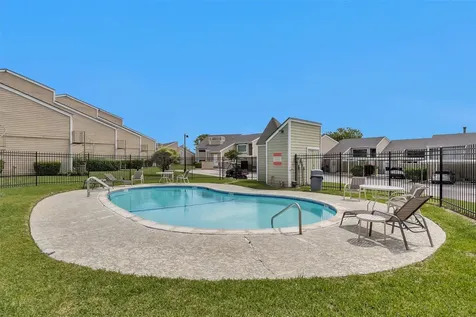 34 April Point Drive S Conroe TX 77356