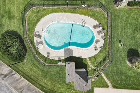34 April Point Drive S Conroe TX 77356