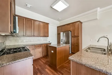 11025 Robin Hood Court Houston TX 77043