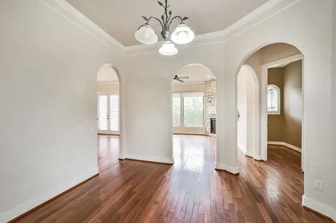 11025 Robin Hood Court Houston TX 77043