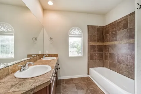11025 Robin Hood Court Houston TX 77043