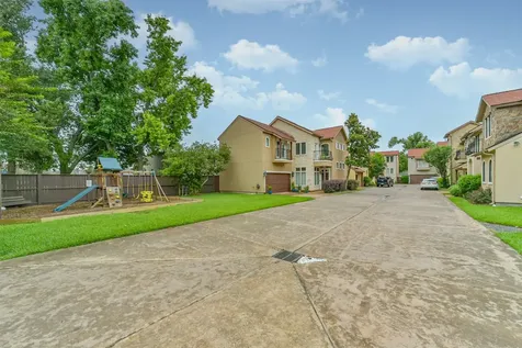 11025 Robin Hood Court Houston TX 77043