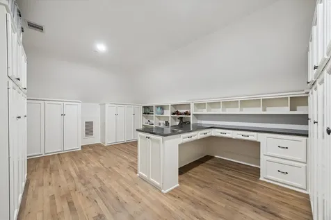 20 Lacewood Lane Houston TX 77024