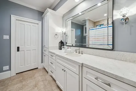 20 Lacewood Lane Houston TX 77024
