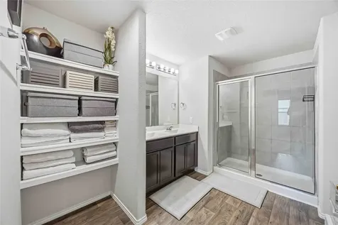 714 Ashley Falls Lane Rosharon TX 77583