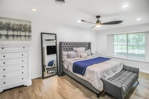 536 Oak Drive Lake Jackson TX 77566