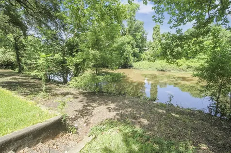536 Oak Drive Lake Jackson TX 77566
