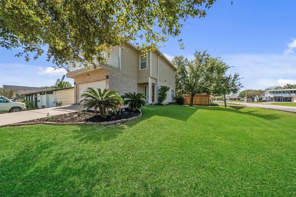 3802 Barracuda Lane La Porte TX 77571