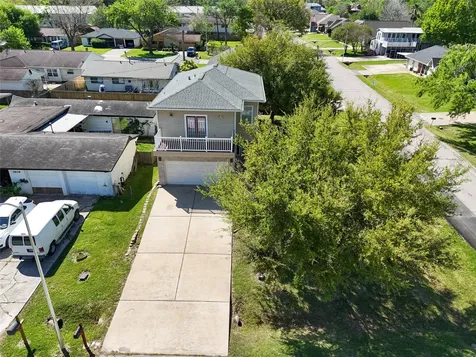 3802 Barracuda Lane La Porte TX 77571