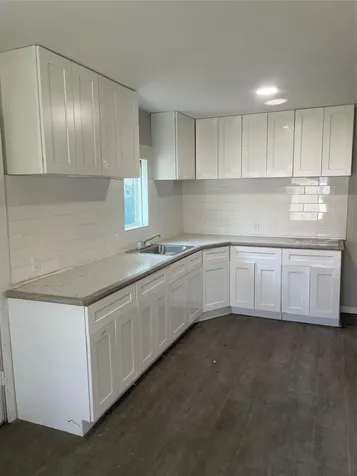 6627 Eastwood Street Houston TX 77021