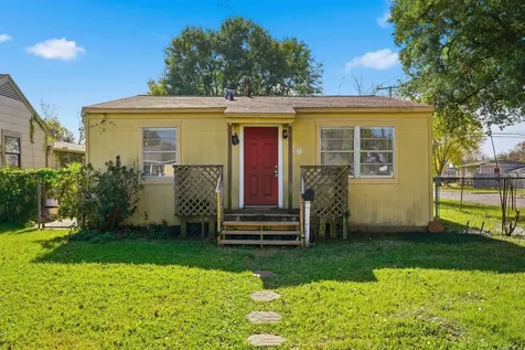 729 13th Avenue N Texas City TX 77590