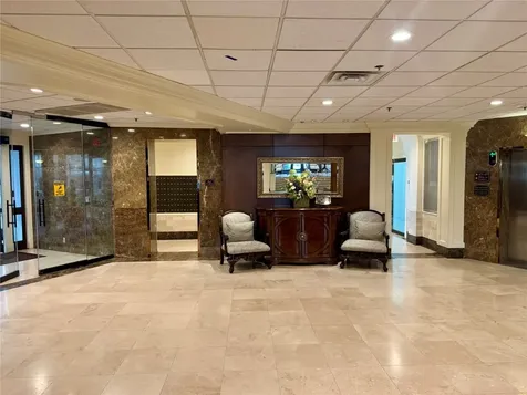 3525 Sage Road 813 Houston TX 77056