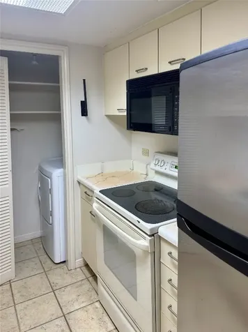 3525 Sage Road 813 Houston TX 77056