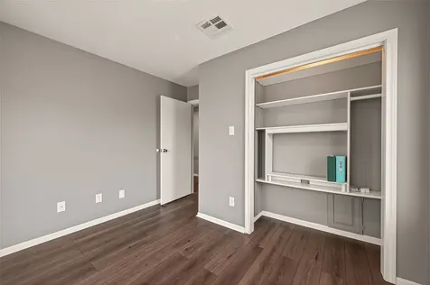 7447 Cambridge Street 79 Houston TX 77054