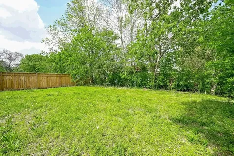 5007 Briscoe Street A Houston TX 77033