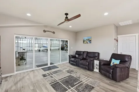 369 Air Park Drive Livingston TX 77351
