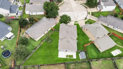 2403 Lakecrest Village Court Katy TX 77493