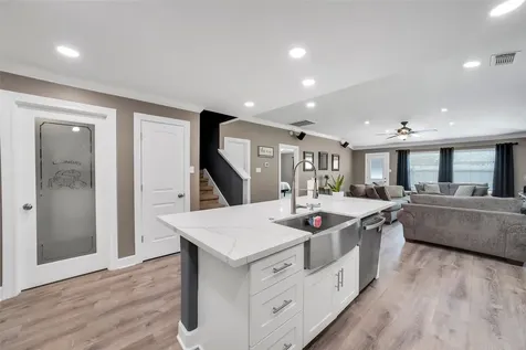 2403 Lakecrest Village Court Katy TX 77493