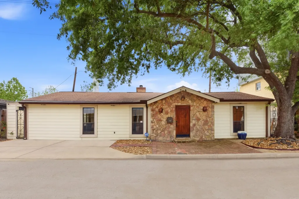1918 Vassar Street Houston TX 77098