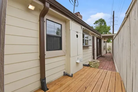 1918 Vassar Street Houston TX 77098