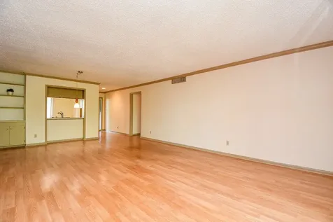 6533 Bayou Glen Road 6533 Houston TX 77057