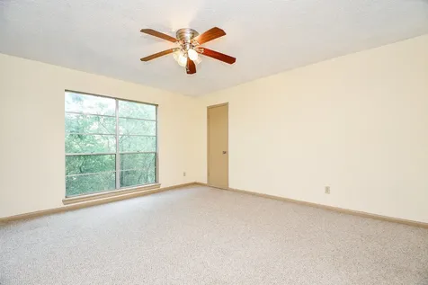 6533 Bayou Glen Road 6533 Houston TX 77057