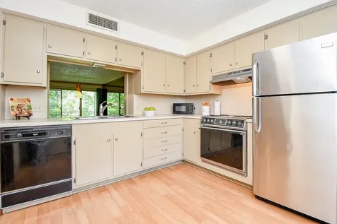 6533 Bayou Glen Road 6533 Houston TX 77057