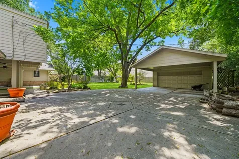5117 Valerie Street Bellaire TX 77401