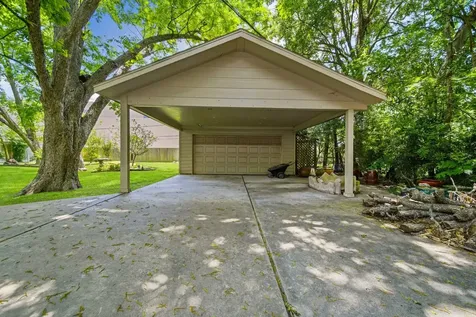 5117 Valerie Street Bellaire TX 77401