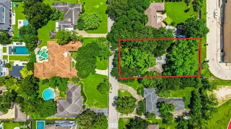 5117 Valerie Street Bellaire TX 77401