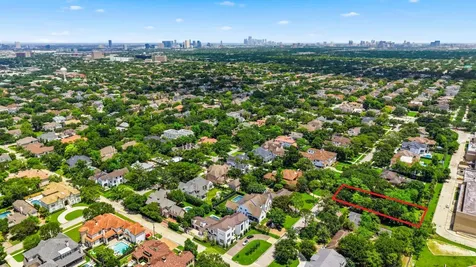 5117 Valerie Street Bellaire TX 77401