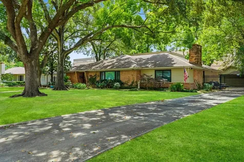 5117 Valerie Street Bellaire TX 77401