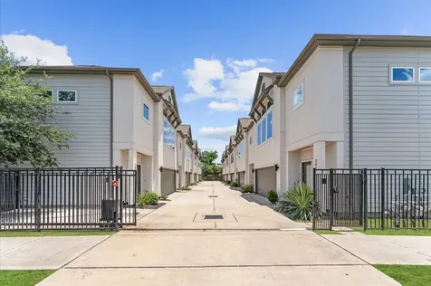 2422 Cochran Street Houston TX 77009